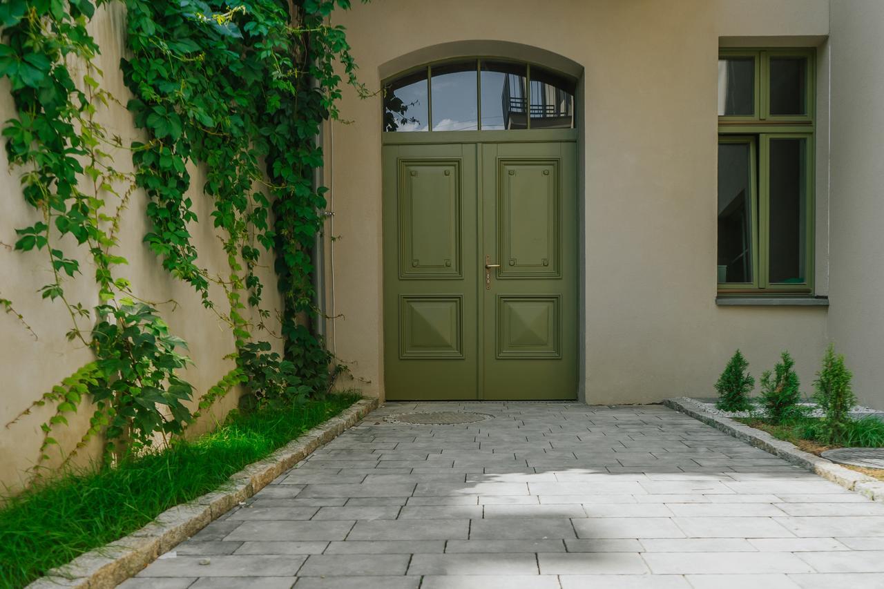 Movart Boutique Aparthotel Краков Экстерьер фото