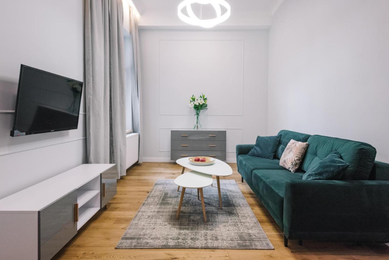 Movart Boutique Aparthotel Краков Экстерьер фото