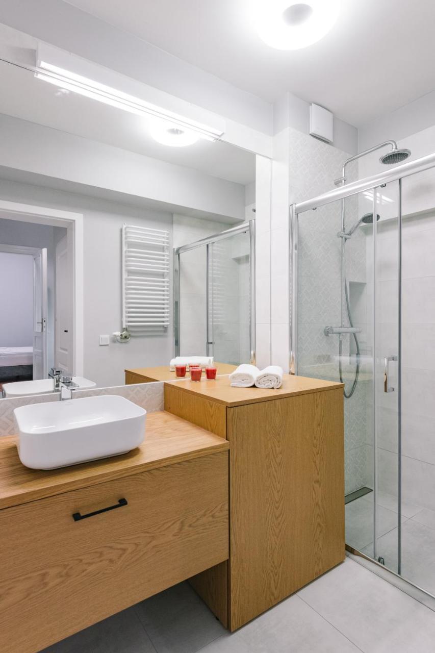 Movart Boutique Aparthotel Краков Экстерьер фото