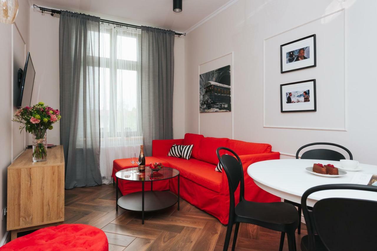 Movart Boutique Aparthotel Краков Экстерьер фото