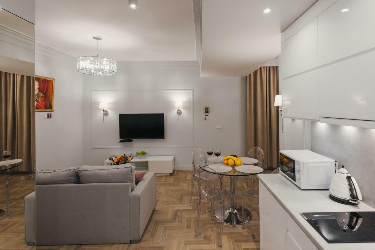 Movart Boutique Aparthotel Краков Экстерьер фото