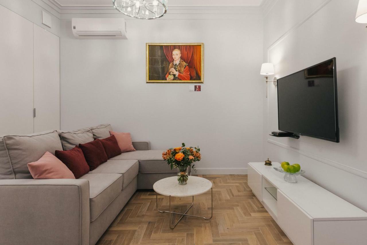 Movart Boutique Aparthotel Краков Экстерьер фото