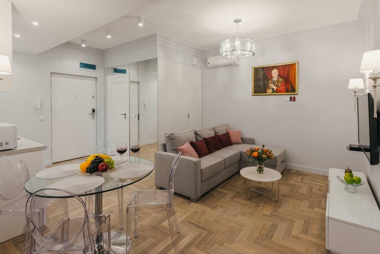 Movart Boutique Aparthotel Краков Экстерьер фото