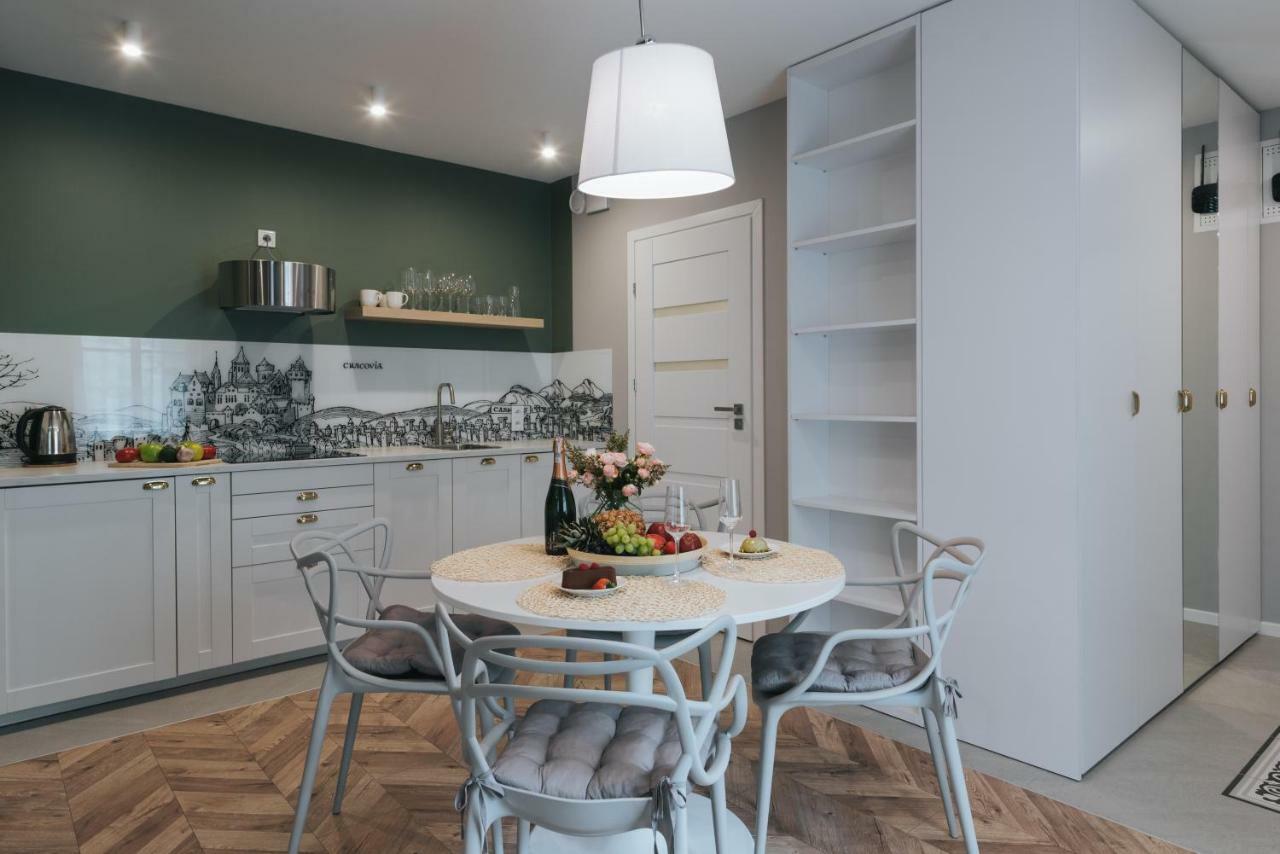 Movart Boutique Aparthotel Краков Экстерьер фото